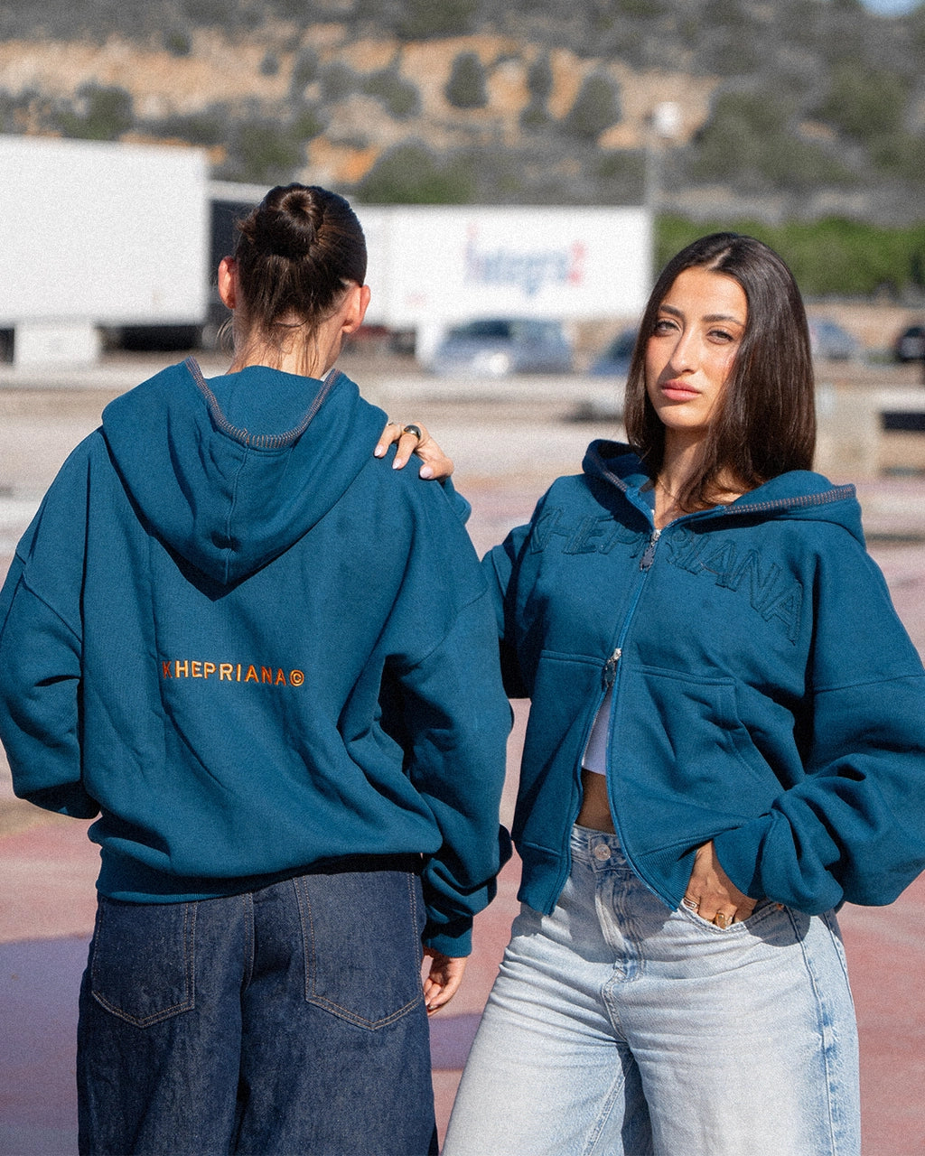 40 BLUE ZIPPER
